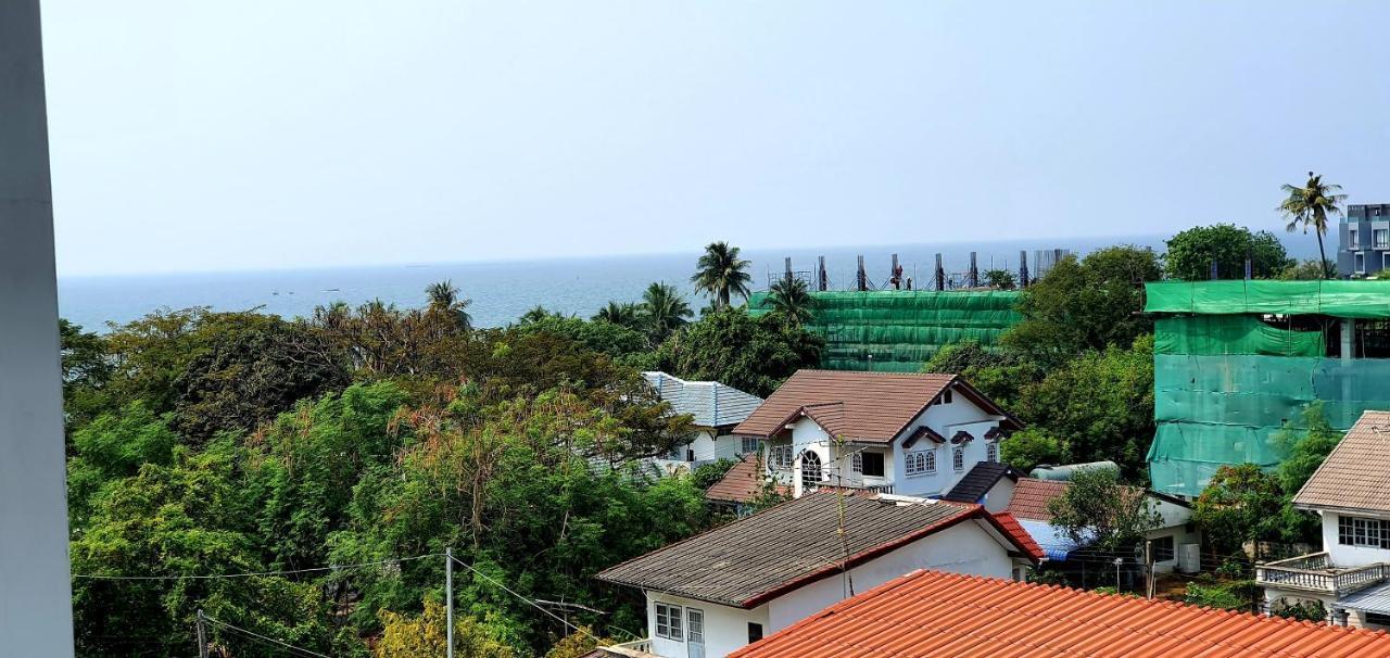 Sweet Seaview Flr6 With Toproop Pool Flr7 At The Blux Bangsaen Экстерьер фото