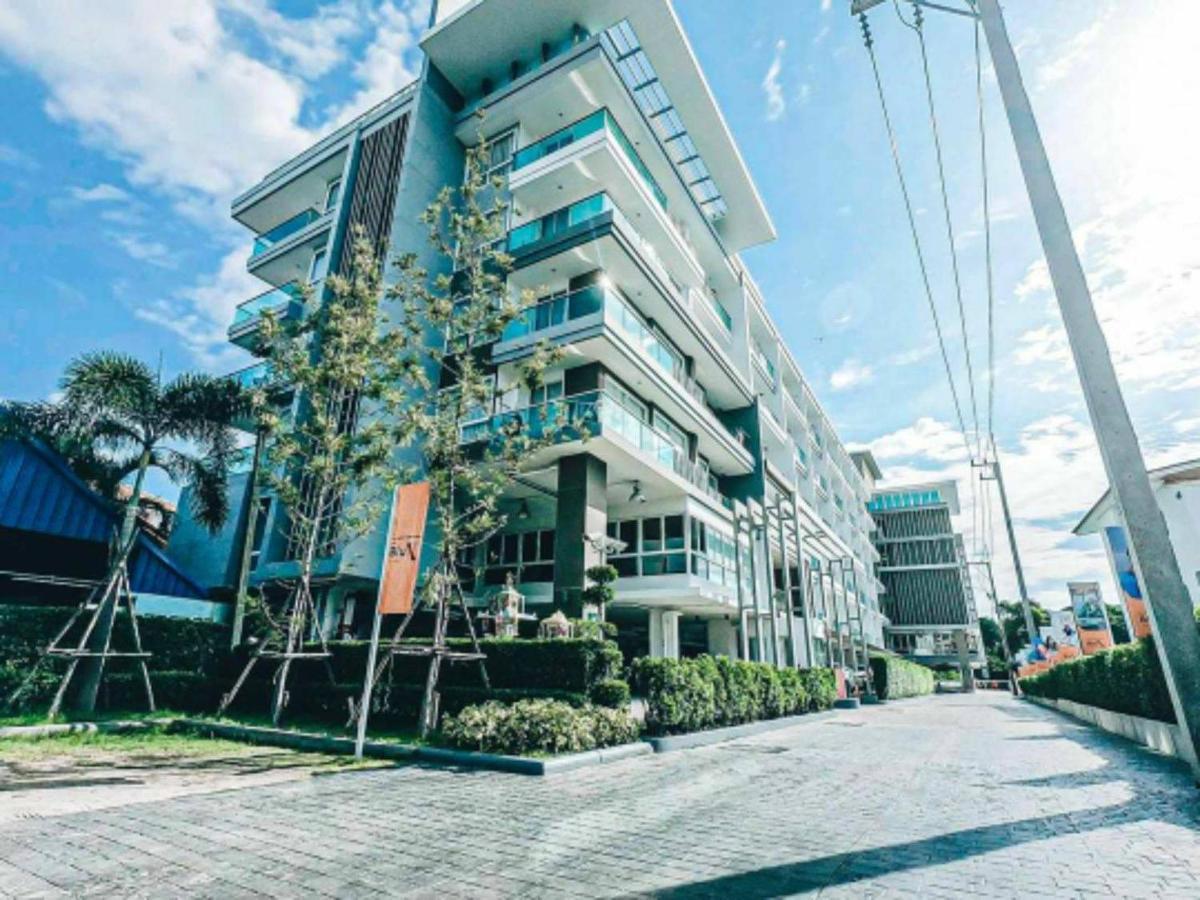 Sweet Seaview Flr6 With Toproop Pool Flr7 At The Blux Bangsaen Экстерьер фото